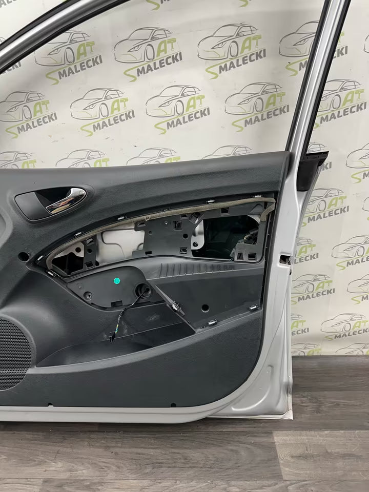Türe Tür Vorne Rechts Seat Ibiza 6J IV Kombi Farbe LX7W Silber