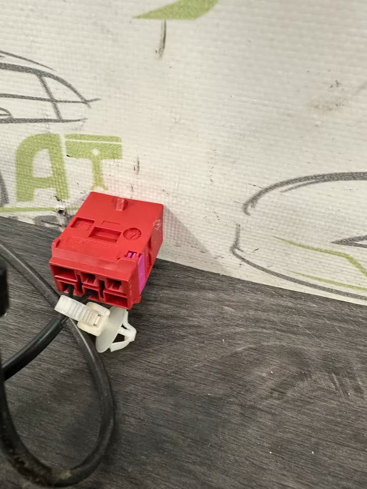 5J0858472A Gurtschloß Schloss vorne Rechts Skoda Fabia 5J Modell