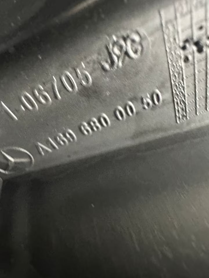 A1696800050 Mittelkonsole Mercedes Benz W245 B-Klasse