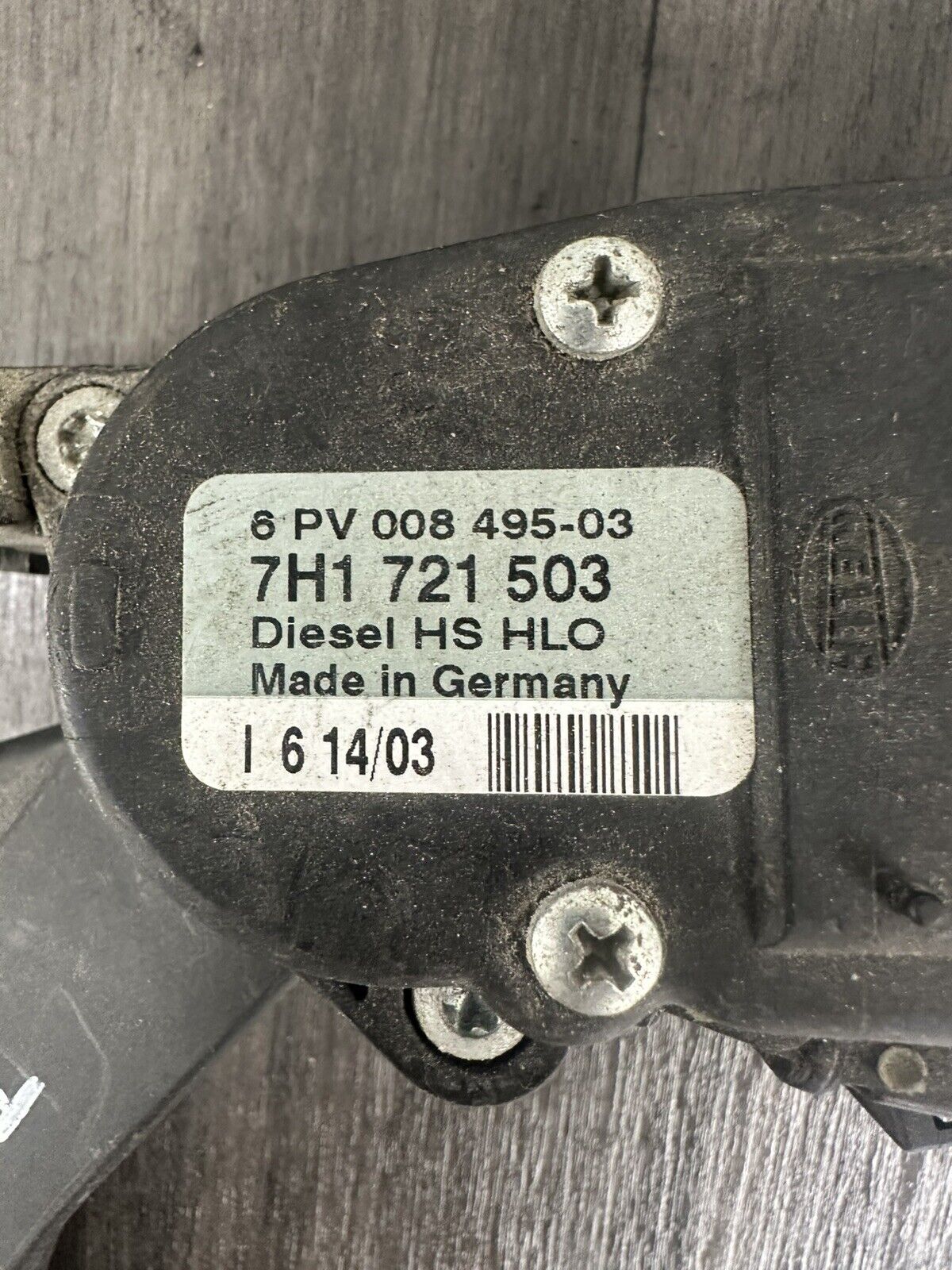 6308309