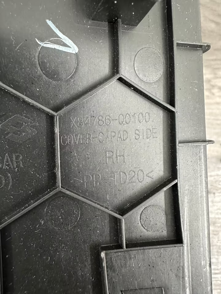 X84786-Q0100 Armaturenbrett Verkleidung Rechts Hyundai i20