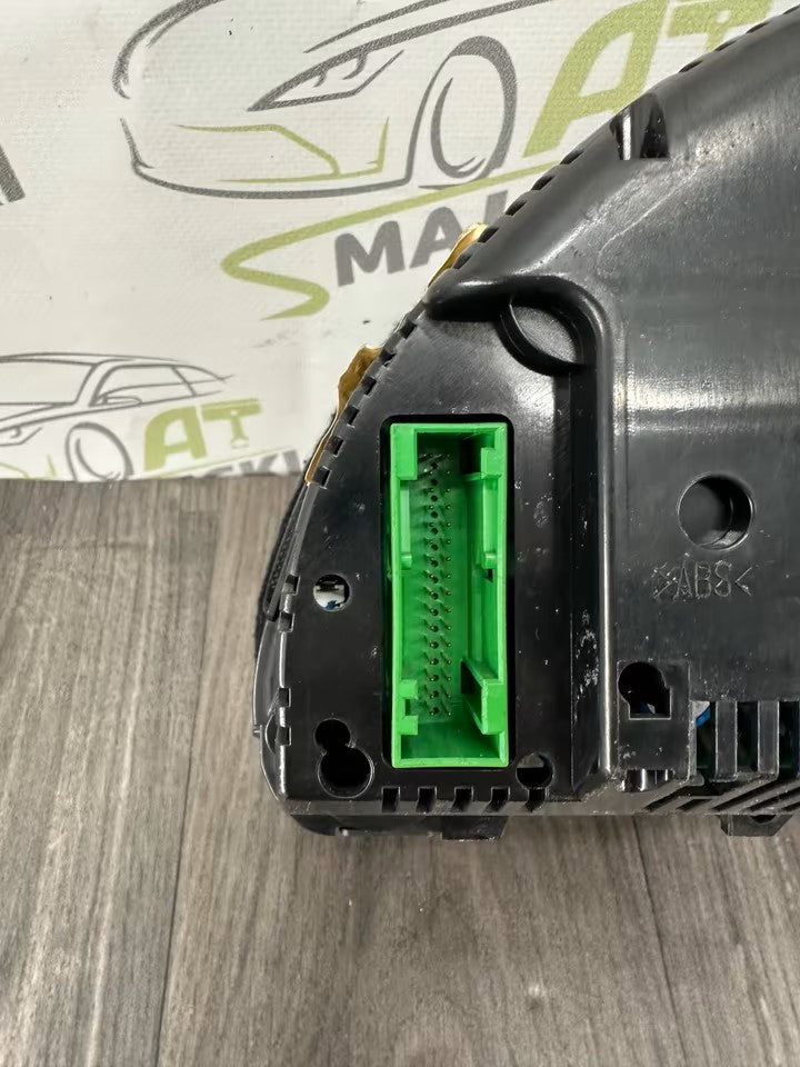 8E0920931P Speedometer instrument cluster Audi A4 B7 8E 8H 2.7 Tdi Diesel