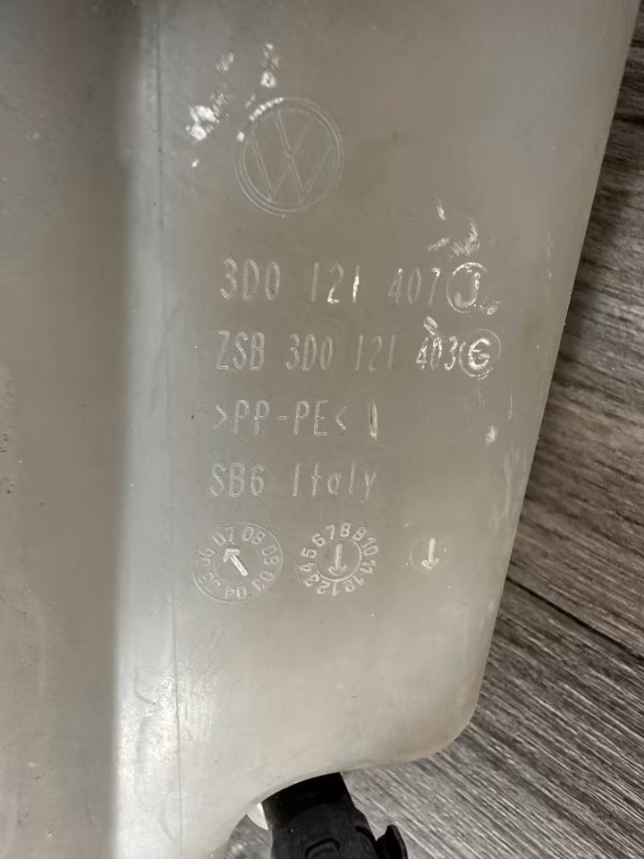 3D0121407J Ausgleichsbehälter Kühlwasserbehälter VW Phaeton 3D