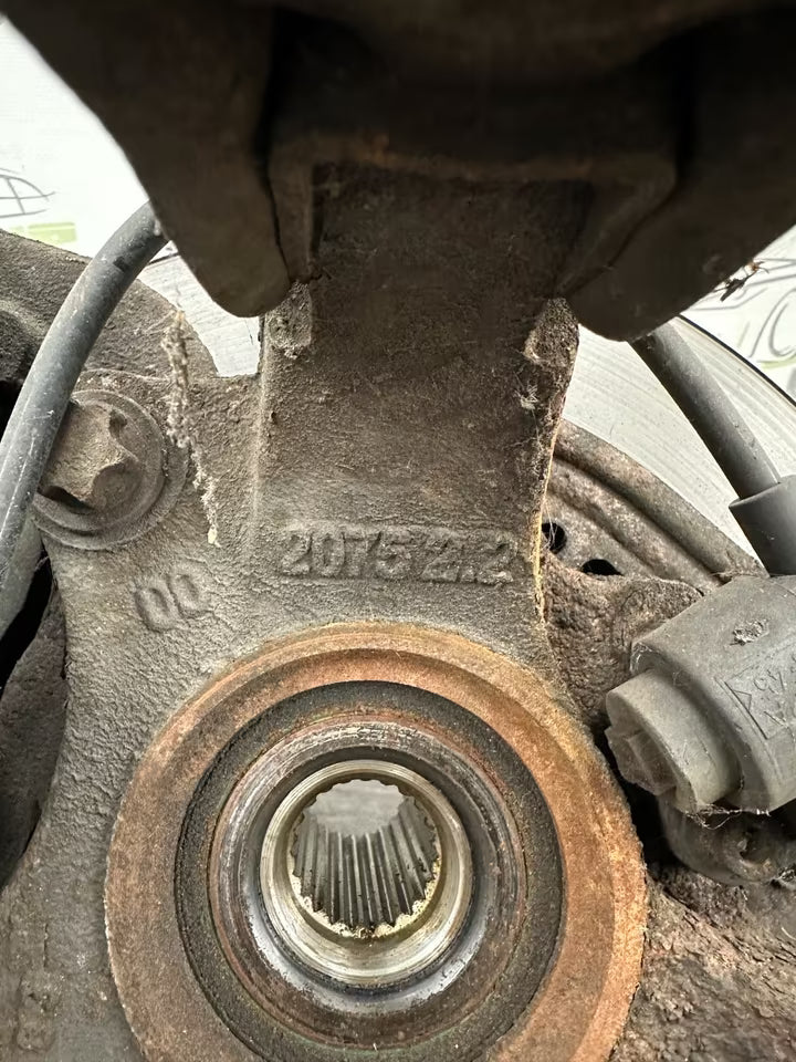 Achsschenkel Radnabe Federbein rechts Opel Corsa C 1,0 Benzin