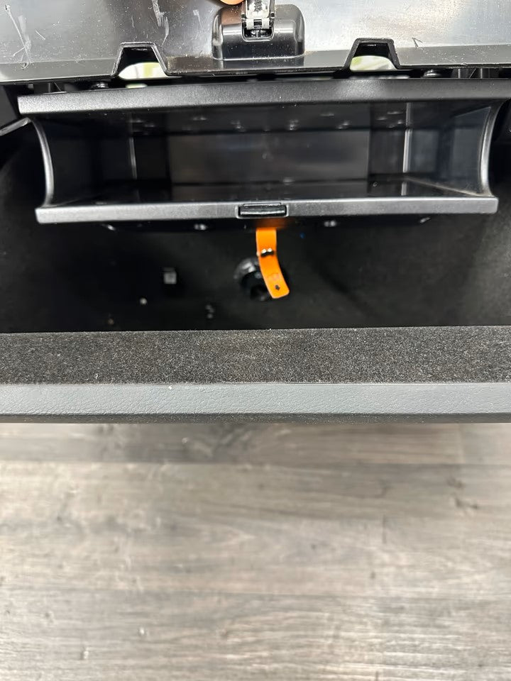 3C1857097BC Handschuhfach Ablagefach Vw Passat 3C B6 04–10Bj