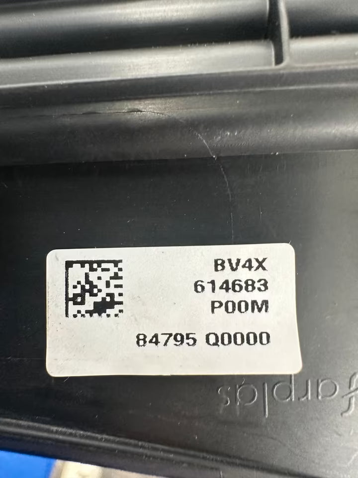 84795-Q0000 Armaturenbrett Mittelleiste Für Hyundai Bayon