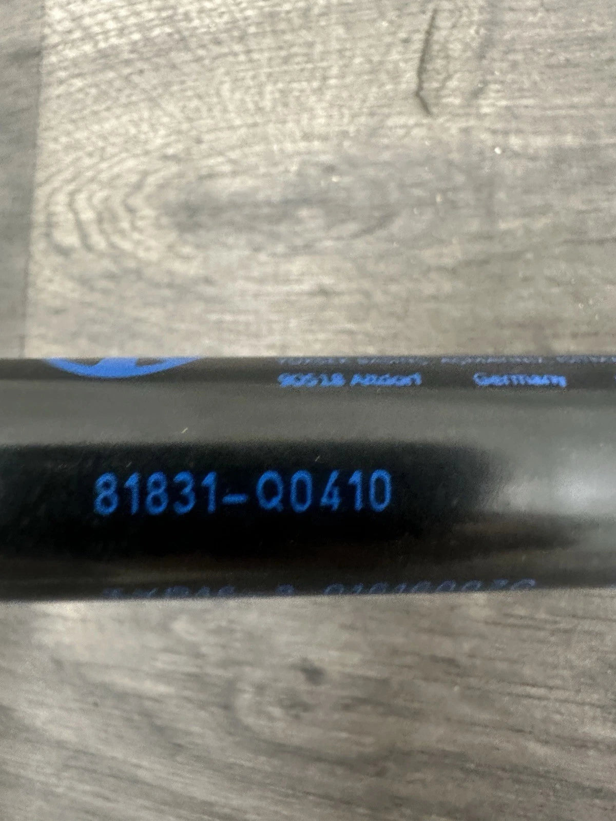 81841-Q0410 Stossdämpfer für Kofferraum / Heckklappendämpfer 81831-Q0410