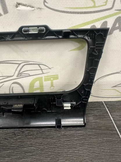 5K0858069P Verkleidung Blende Mittelkonsole VW Golf VI