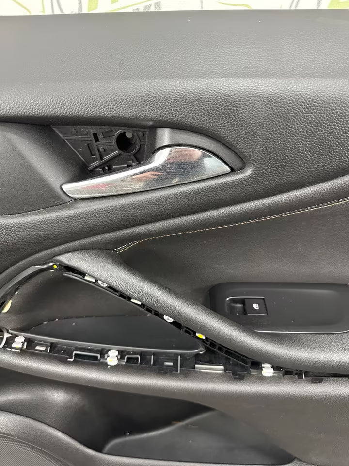13489689 Türverkleidung Türpappe Vorne Rechts Opel Zafira C Model