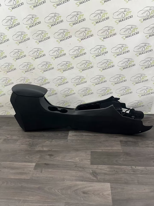 84610Q0050NNB Mittelkonsole Armlehne Komplett Hyundai Bayon