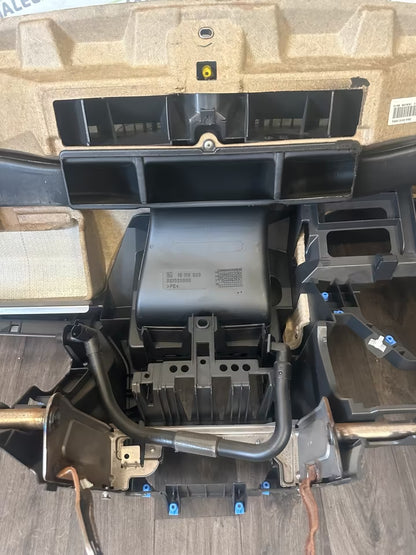 Armaturenbrett Cockpit für Opel Astra H 13113829