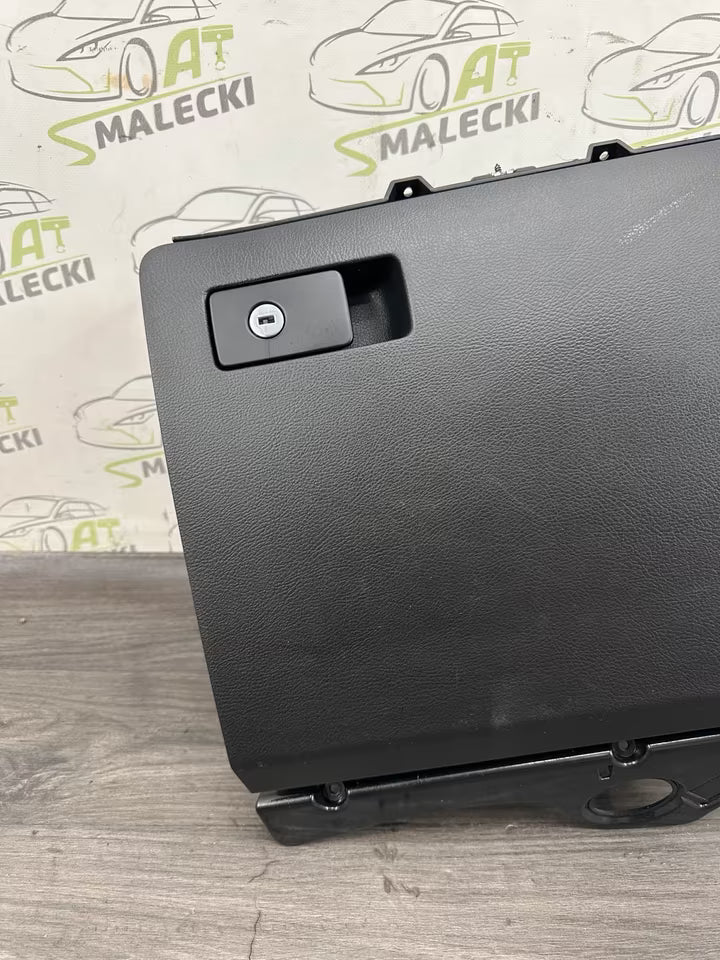 Handschuhfach Ablagefach Vw Passat 3AA B7 ab 2010 Bj 3C1857097BC