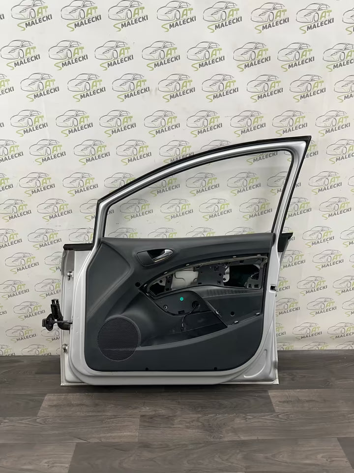 Türe Tür Vorne Rechts Seat Ibiza 6J IV Kombi Farbe LX7W Silber