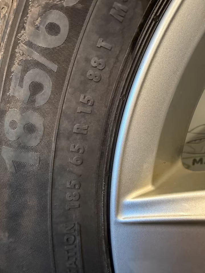 Original Alufelgen Kompletträder Set Vw Polo 2G Modell 185 65 R15
