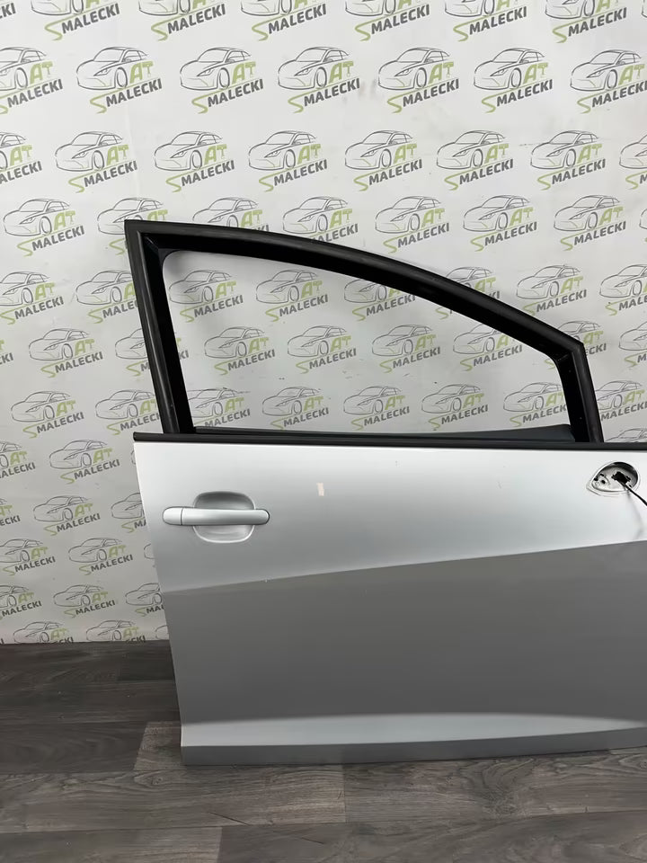Türe Tür Vorne Rechts Seat Ibiza 6J IV Kombi Farbe LX7W Silber