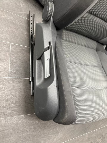 Sitze Innenausstattung Vw Golf VI 6 5K 4-Tür Stoff