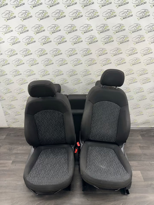 Sitze Innenausstattung Opel Corsa E Modell 4-Tür Stoff 112000km