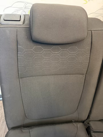 Sitze Innenausstattung Stoff Kia Rio IV Sitzheizung 17-20bj.