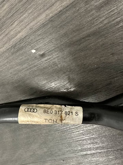 8E0317821S 8E0317822C Getriebeölkühler Öldruckleitung Audi A4 B7