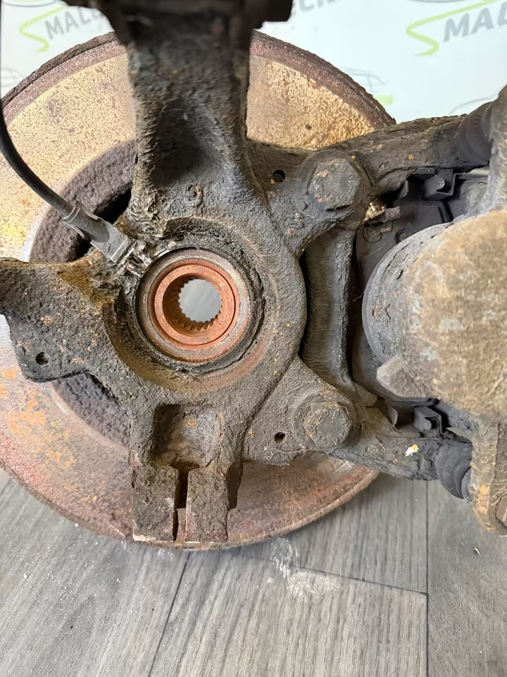 Achsschenkel Radnabe Federbein Vorne Links Renault Clio III 3 Mod