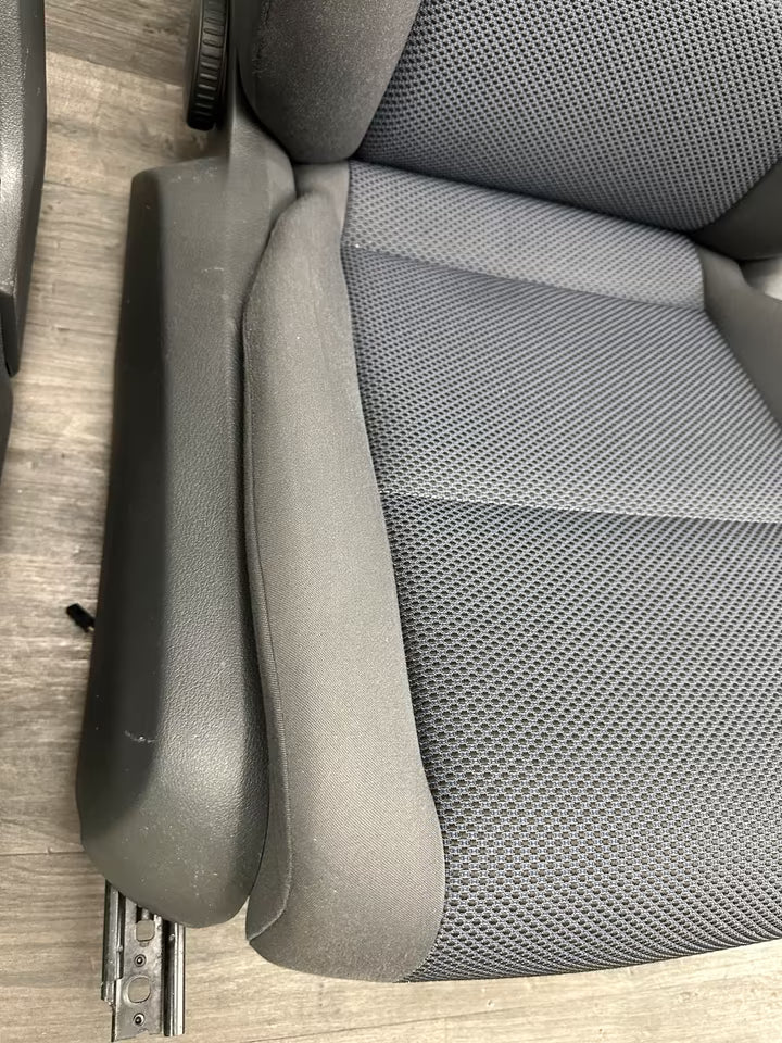 Sitze Innenausstattung Vw Touran 1T Modell 03-15 Bj