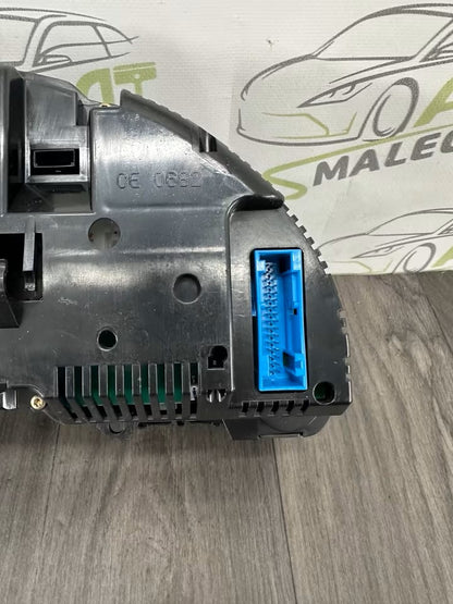 8E0920900L Speedometer instrument cluster Audi A4 B6 8E 8H 2.0 petrol