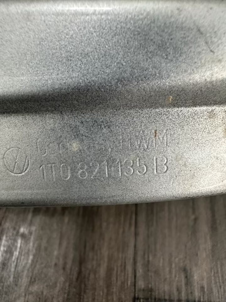 1T0821135B Kotflügelhalter Halterung Links VW Touran 1T2 Modell