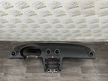 Armaturenbrett Cockpit Dashboard Audi A3 8P Modell 03-12Bj