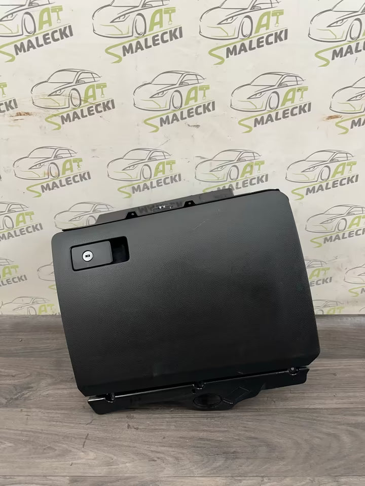 Handschuhfach Ablagefach Vw Passat 3AA B7 ab 2010 Bj 3C1857097BC