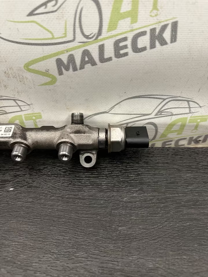 04L089B Einspritzleiste Kraftstoffzuführung 2,0 Tdi Vw Golf VII