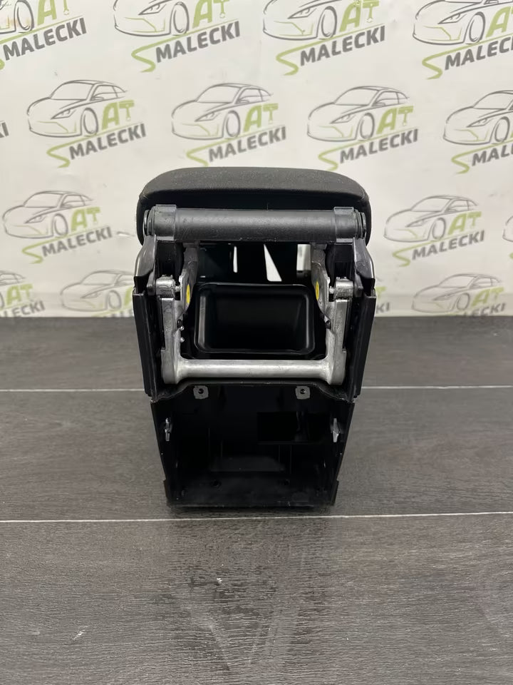 1K5864251C Mittelarmlehne für VW Golf V 1K0713187