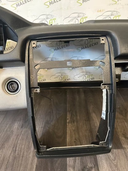 Armaturenbrett für Mercedes-Benz B-Klasse W245 BJ 2008 Grau