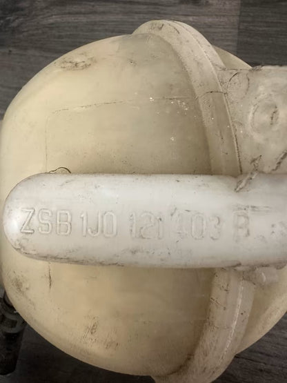 1J0121403B Ausgleichsbehälter Kühlwasserbehälter VW Golf IV