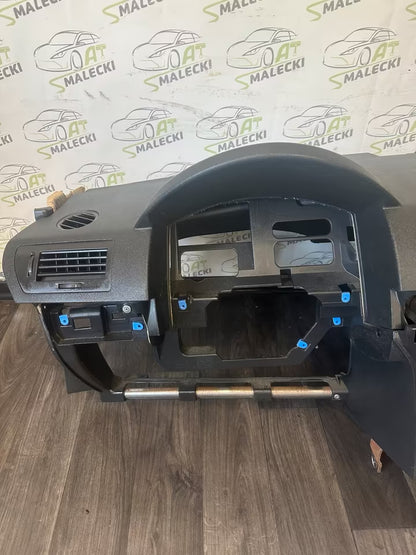 Armaturenbrett Cockpit für Opel Astra H 13113829
