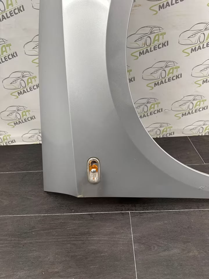 Kotflügel Rechts Seat Ibiza 6J Modell Farbe LX7W Silber