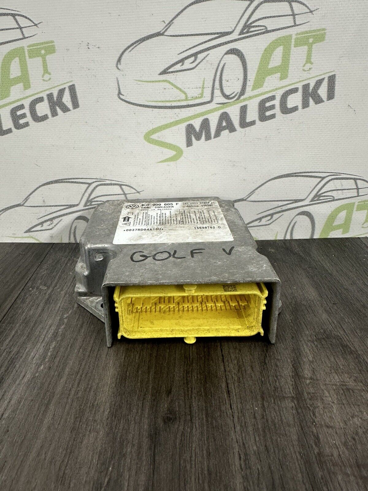 6305915