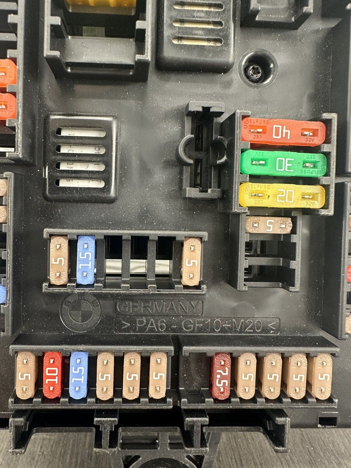 6304846