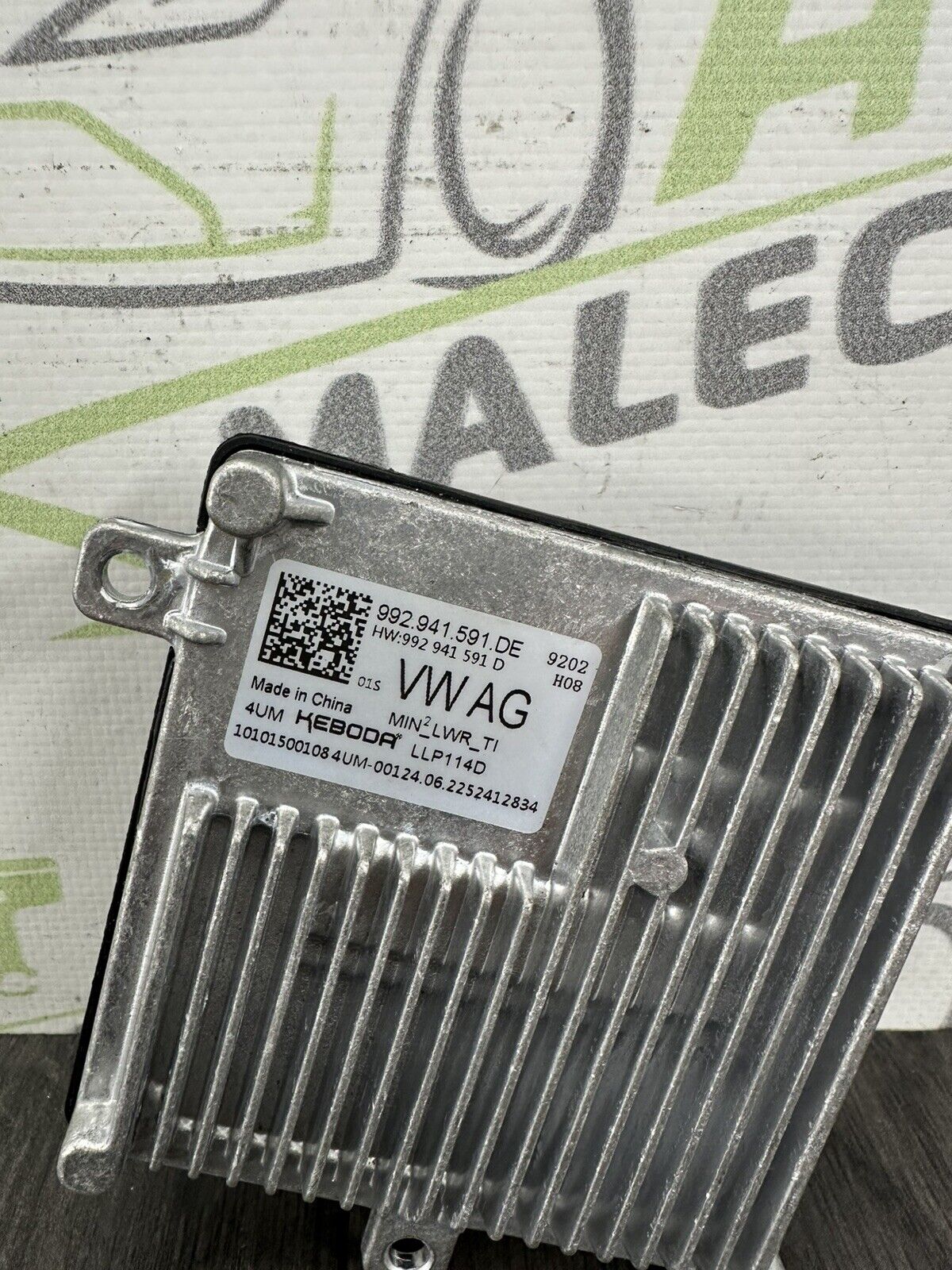 6305910