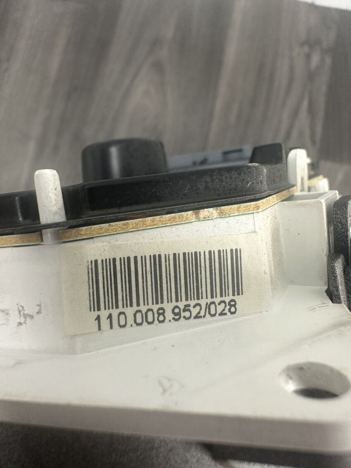 6306833