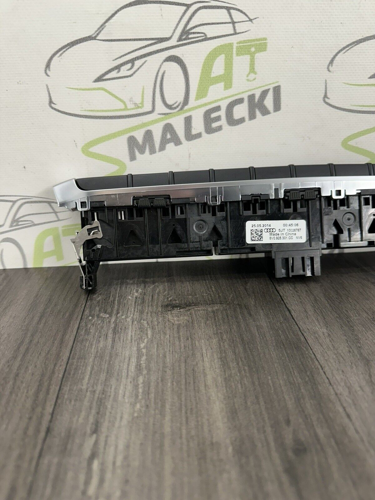 6305850