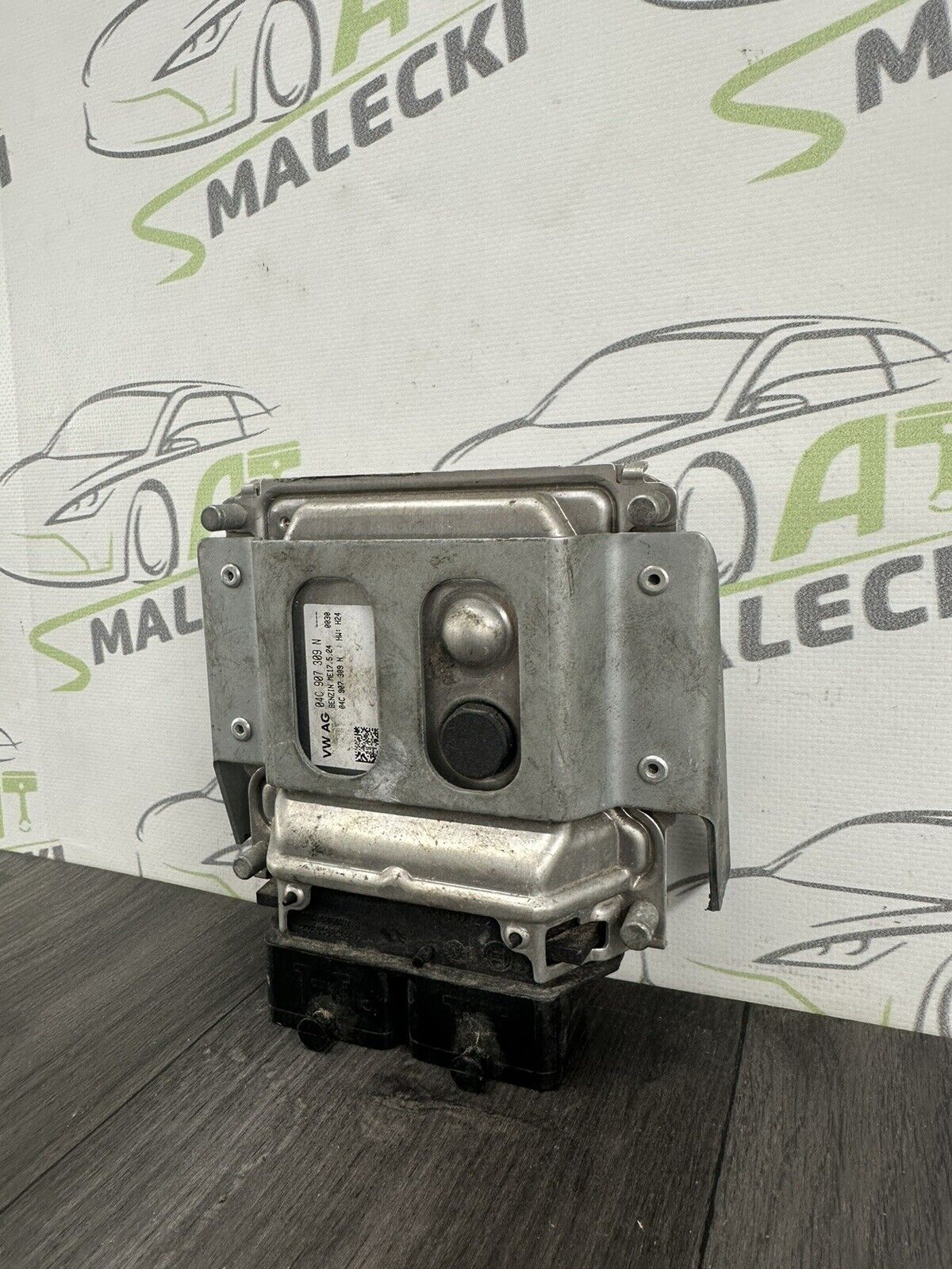6305867