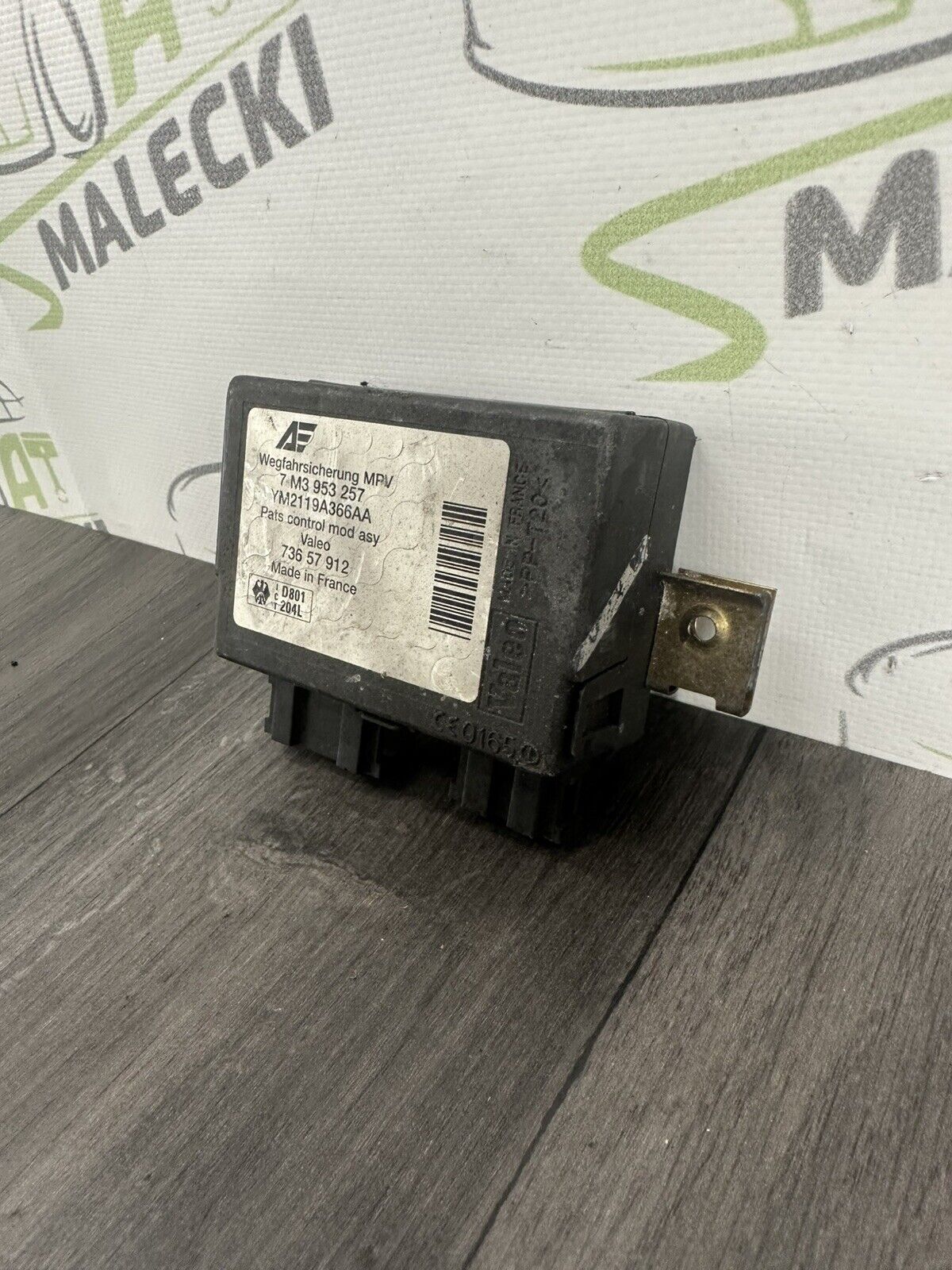 6305668