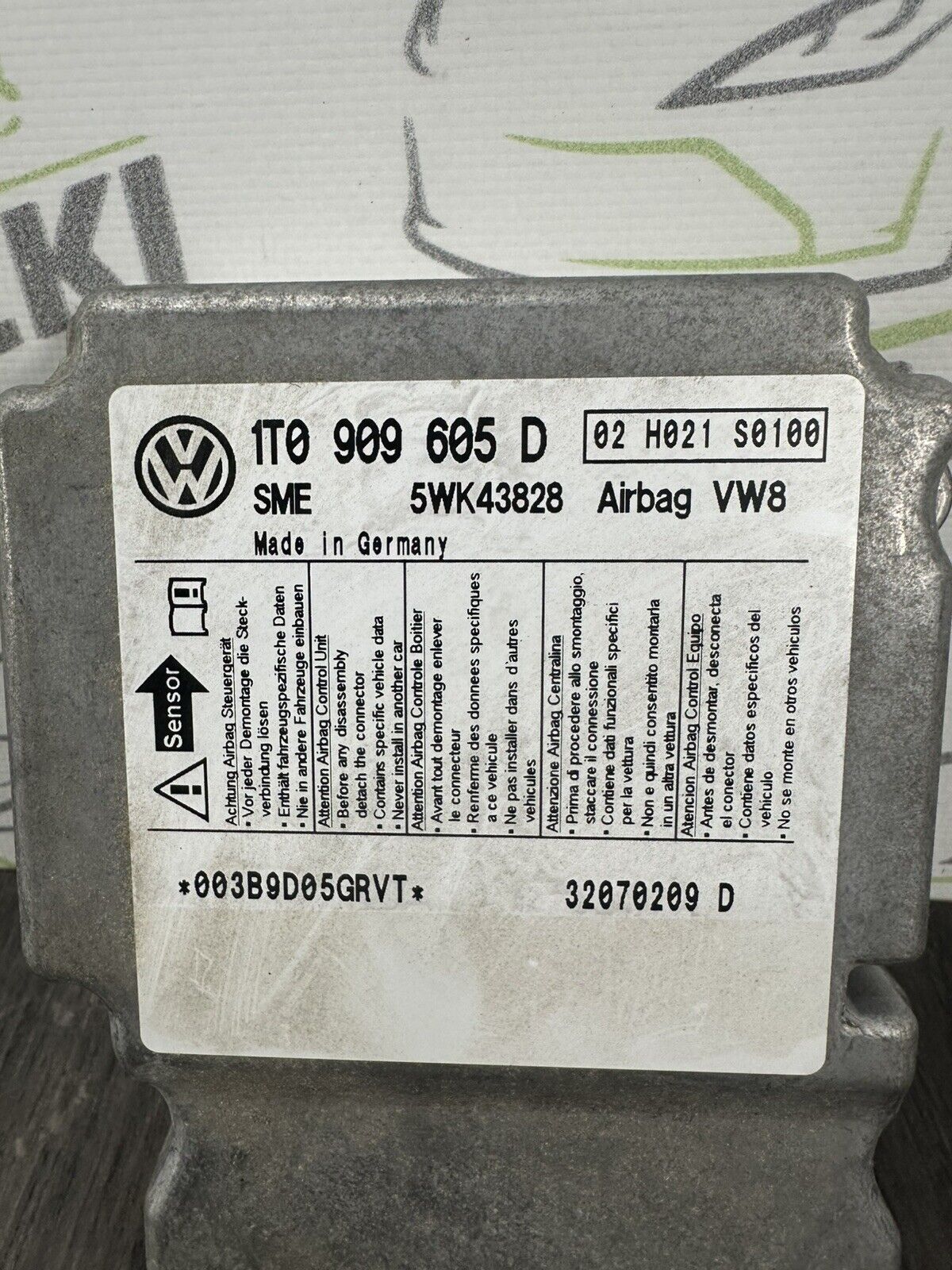 6305952