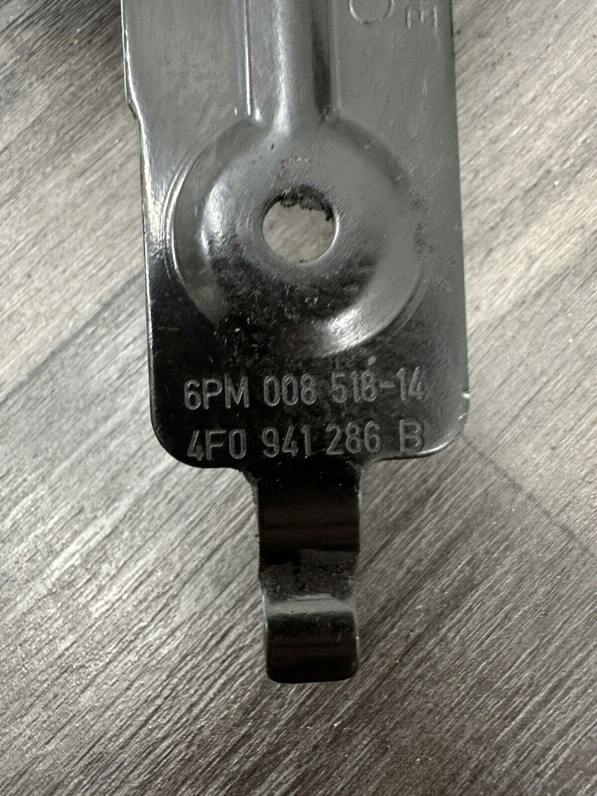 6305905