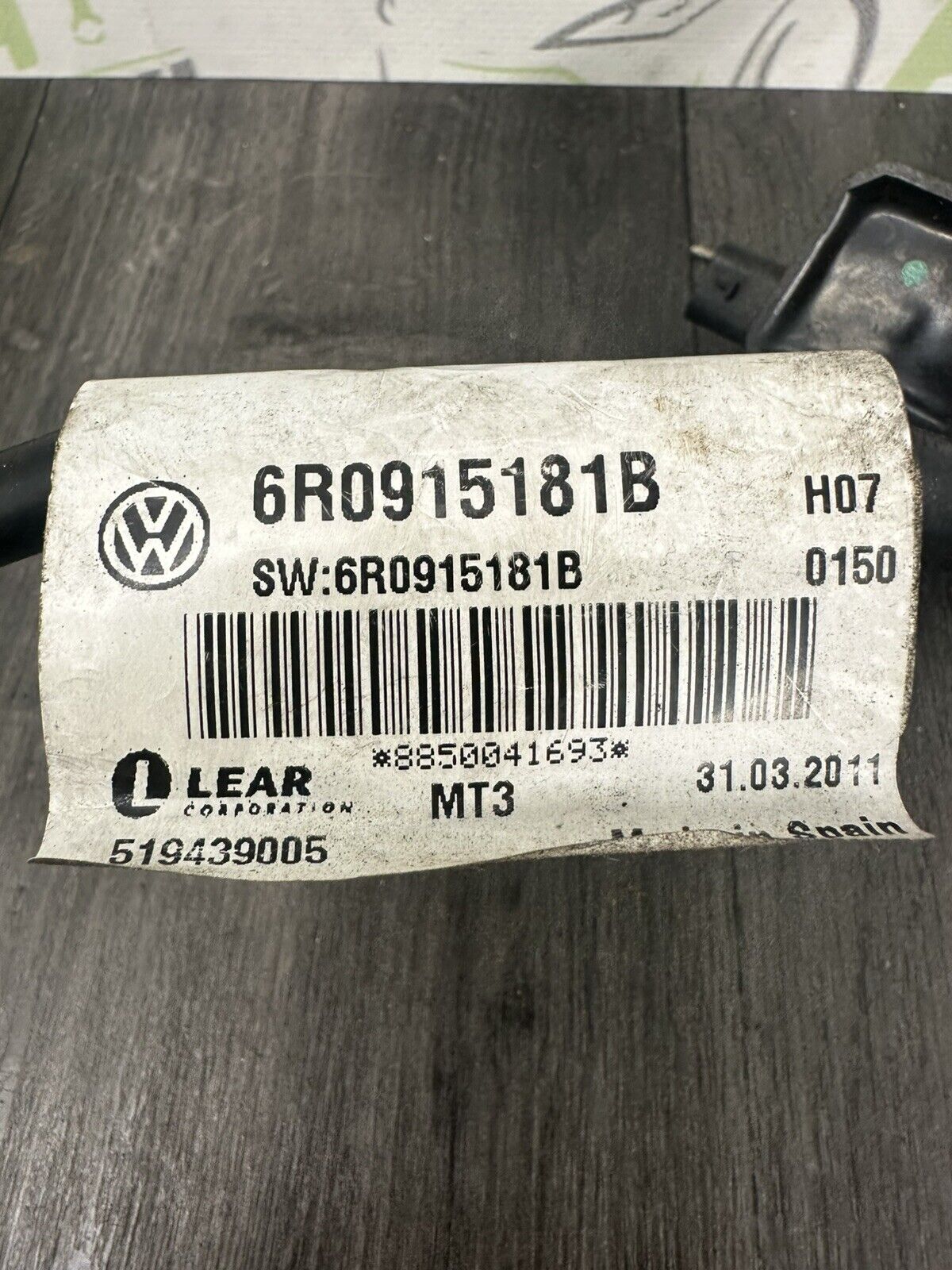 6307305