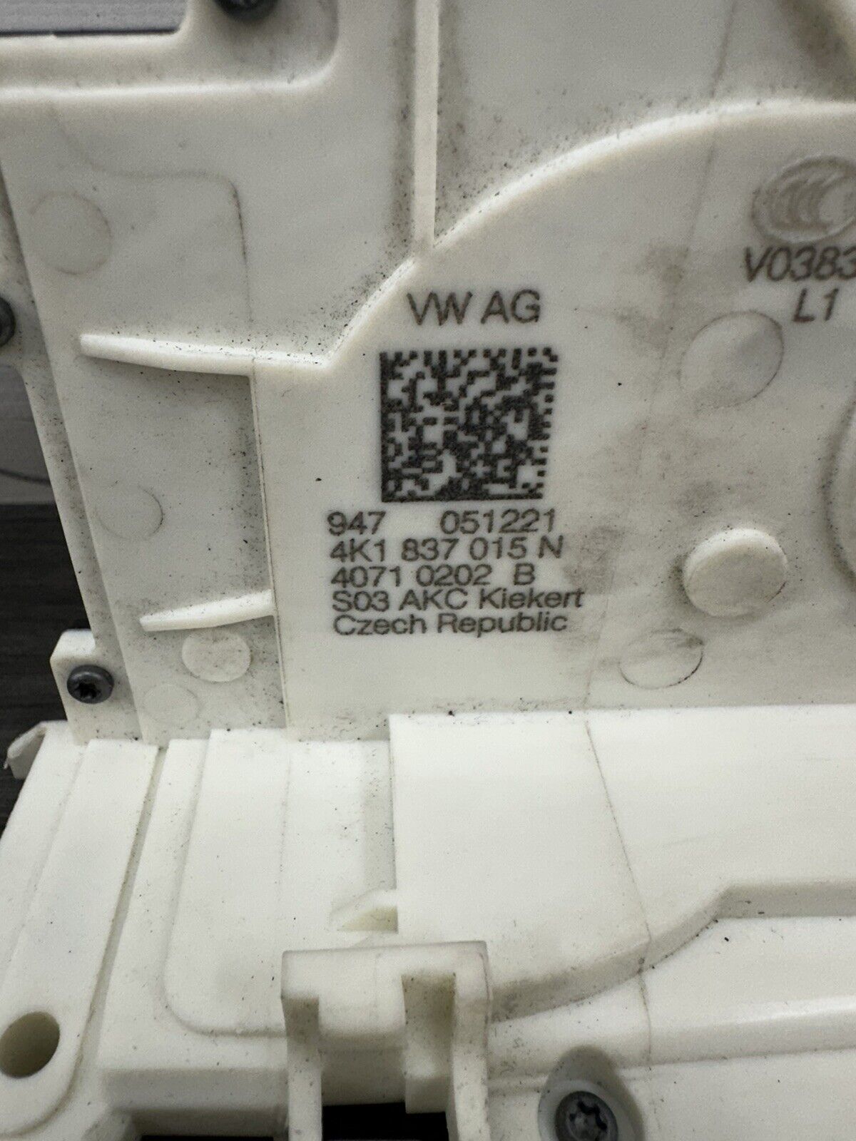 6305936