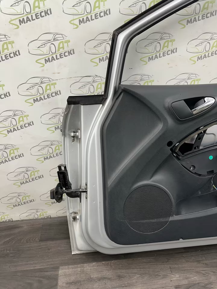 Türe Tür Vorne Rechts Seat Ibiza 6J IV Kombi Farbe LX7W Silber