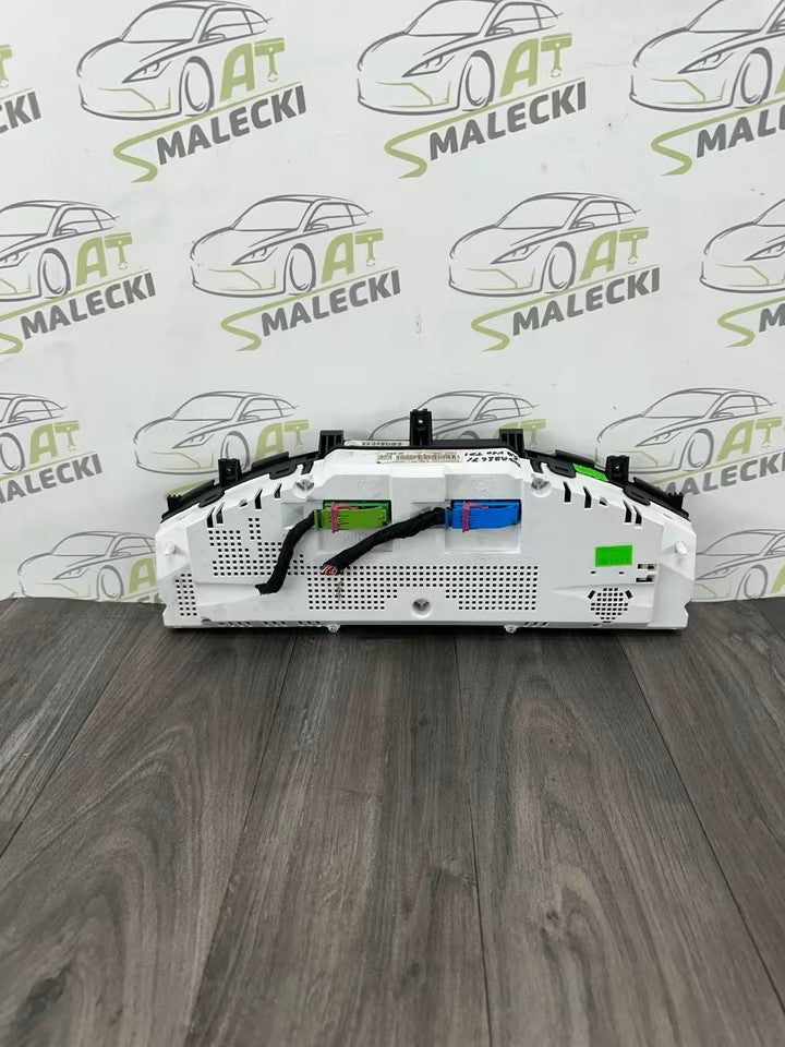 7L6920885K Speedometer instrument cluster Vw Touareg 7L 5.0 V10 models