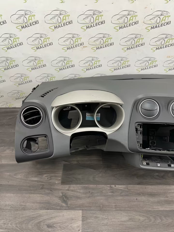 Armaturenbrett Cockpit Seat Ibiza 6J Modell 2012Bj Grau