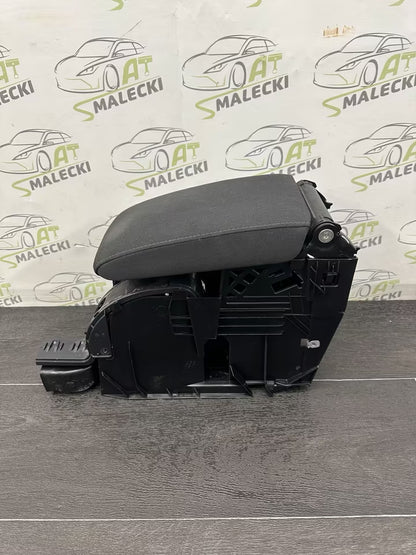 1K5864251C Mittelarmlehne für VW Golf V 1K0713187